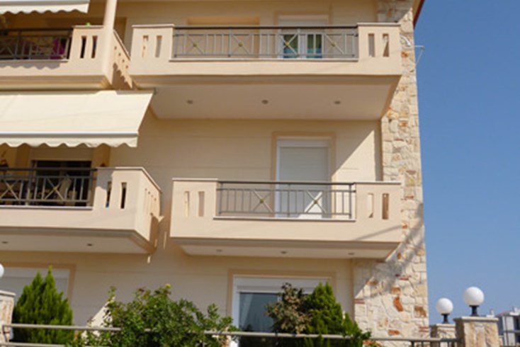 Realty photo 2