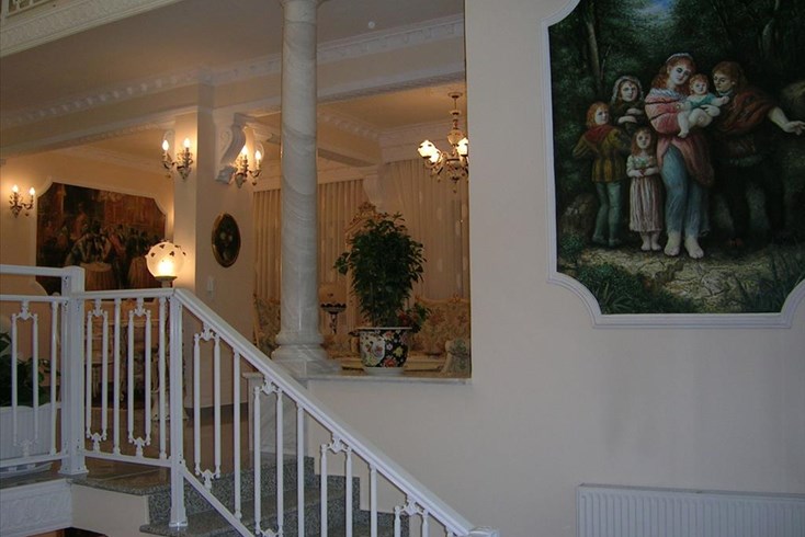 Realty photo 3