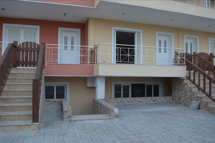 Realty photo 2