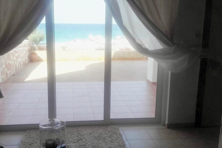 Realty photo 3