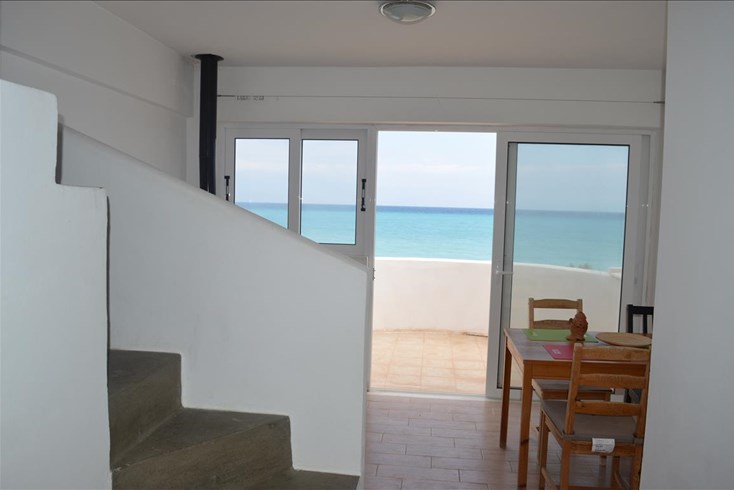 Realty photo 2