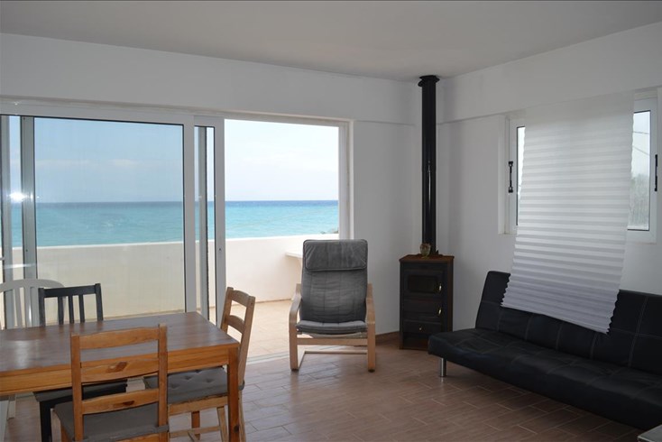 Realty photo 1