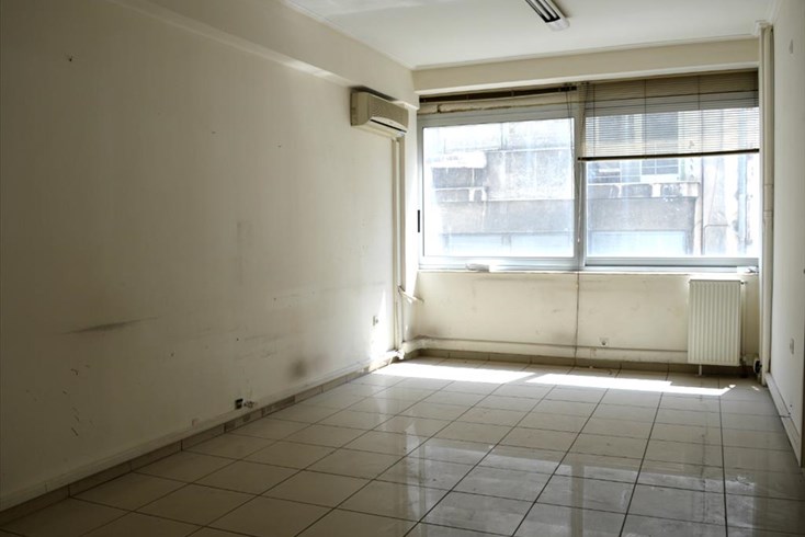 Realty photo 2