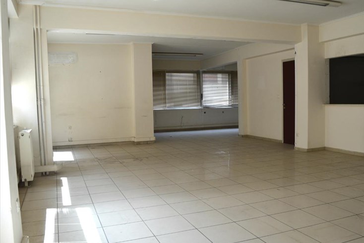 Realty photo 1