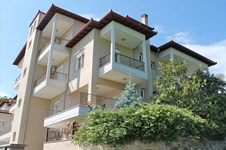 Property 16500 photo 1