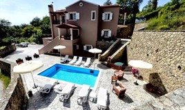 Villa 180 m² in Corfu