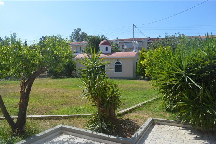 Realty photo 2