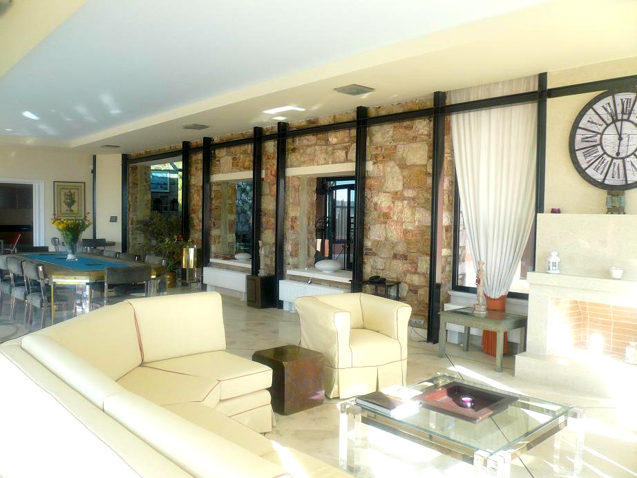 For Sale - Villa 976 m² in Attica
