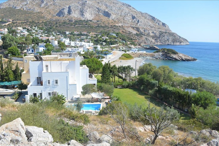 Realty photo 1