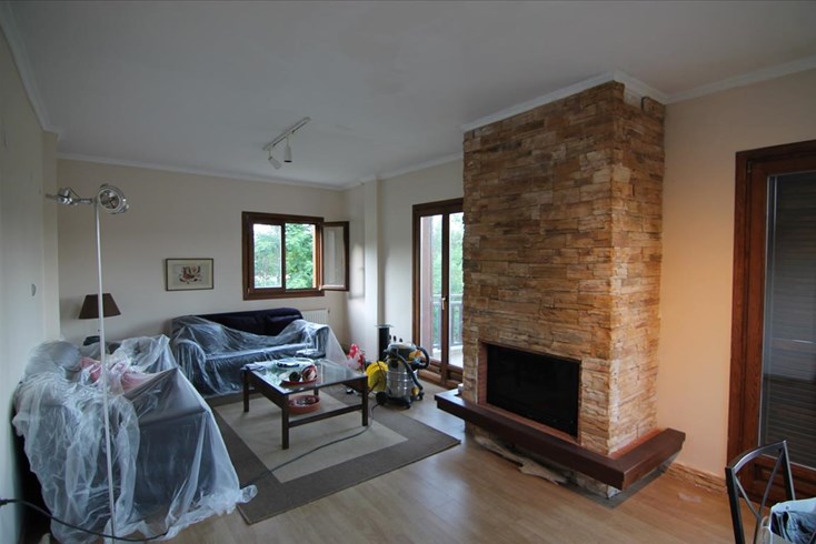 Realty photo 2