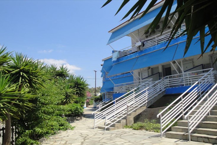Realty photo 2