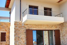 Property 190 photo 1