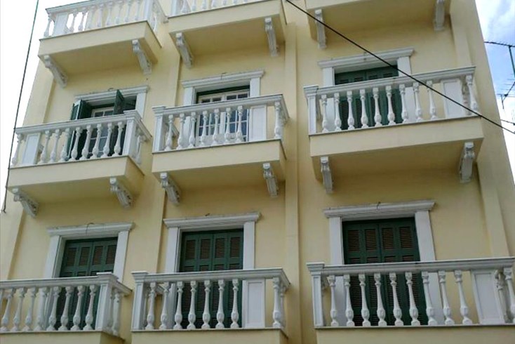 Realty photo 2