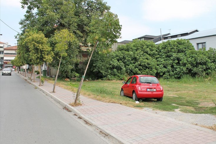 Realty photo 1