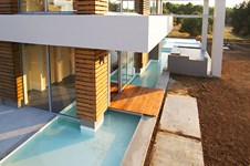 Property 195 photo 3