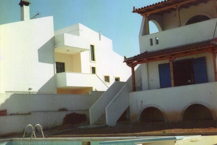 Realty photo 2