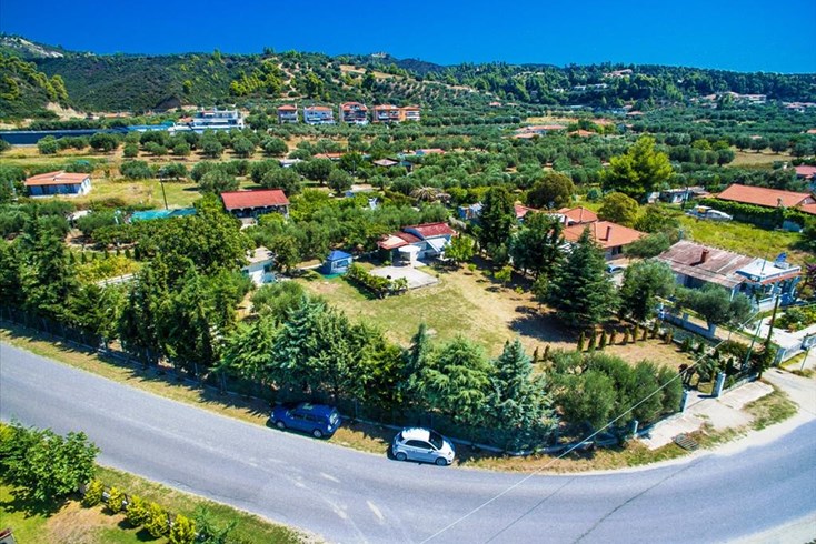 Realty photo 3