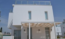Willa 275 m² w Larnace
