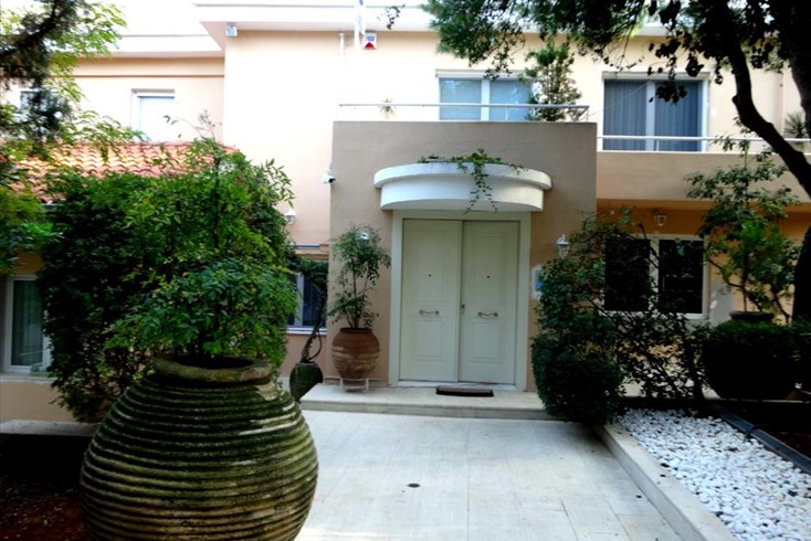 Realty photo 2