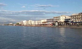 Business 660 m² dans la banlieue de Thessalonique
