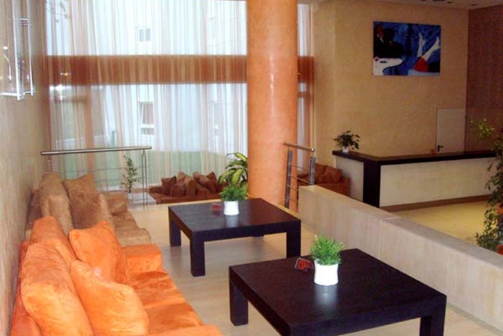 Realty photo 1
