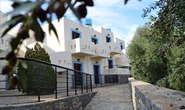 Хотел 1100 m² на Крит