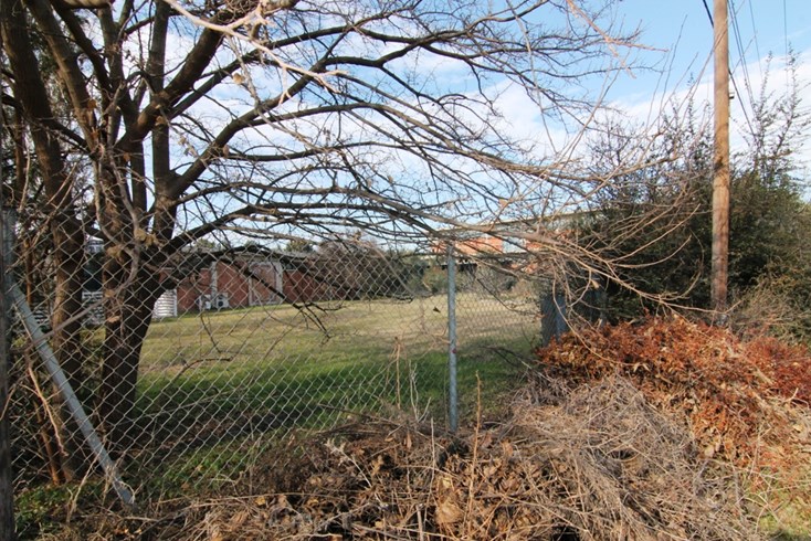 Realty photo 1