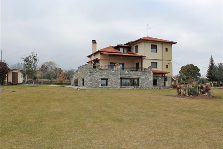 Realty photo 1