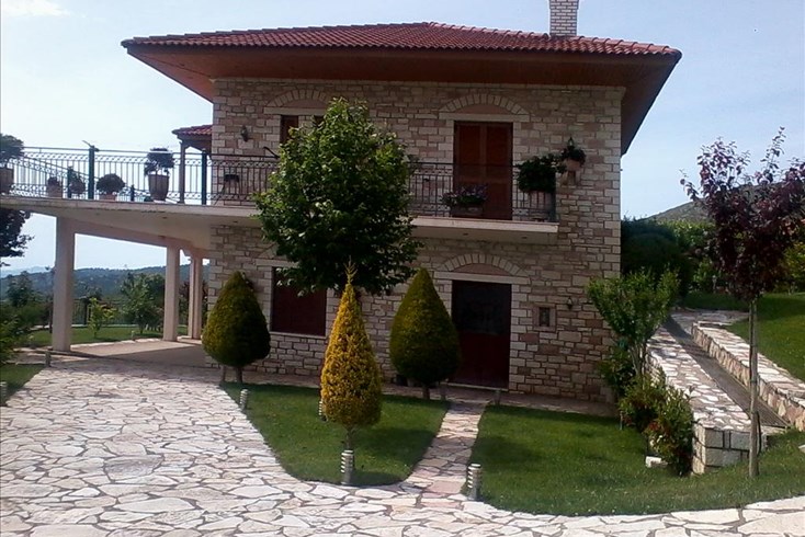 Realty photo 3