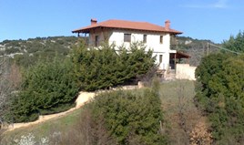 Kuća 250 m² u predgrađu Soluna