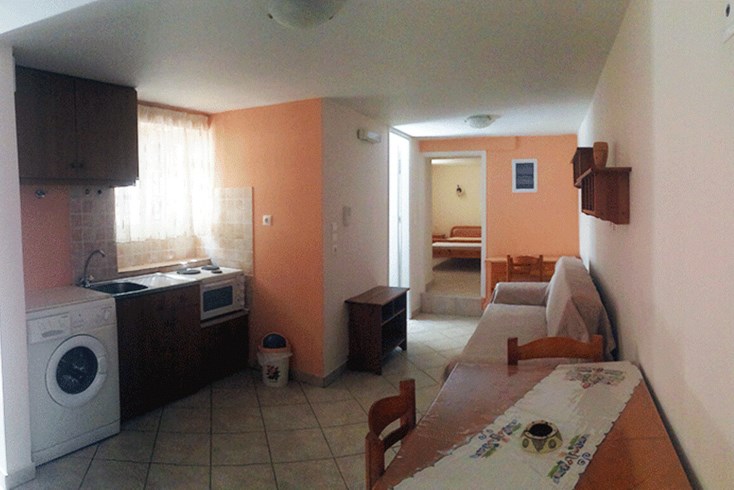 Realty photo 1