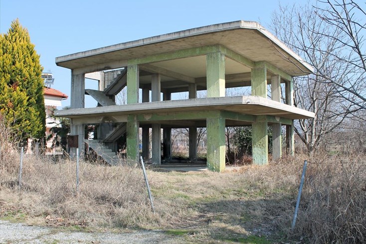 Realty photo 1