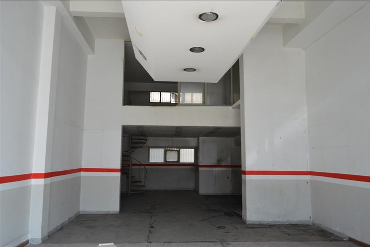 Realty photo 1