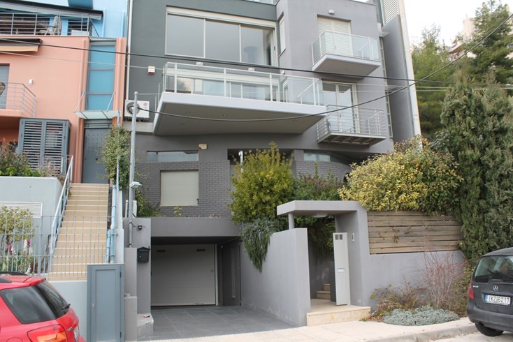 Realty photo 1