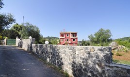 Villa 270 m² in Corfu