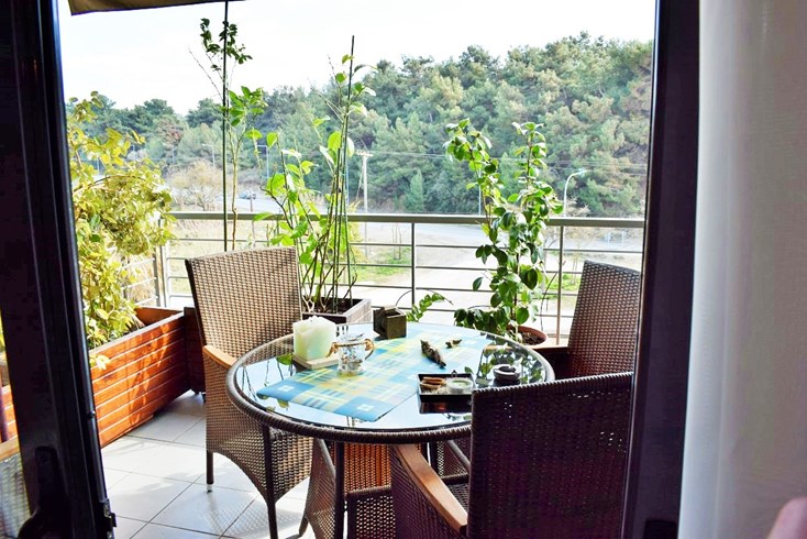 Realty photo 2