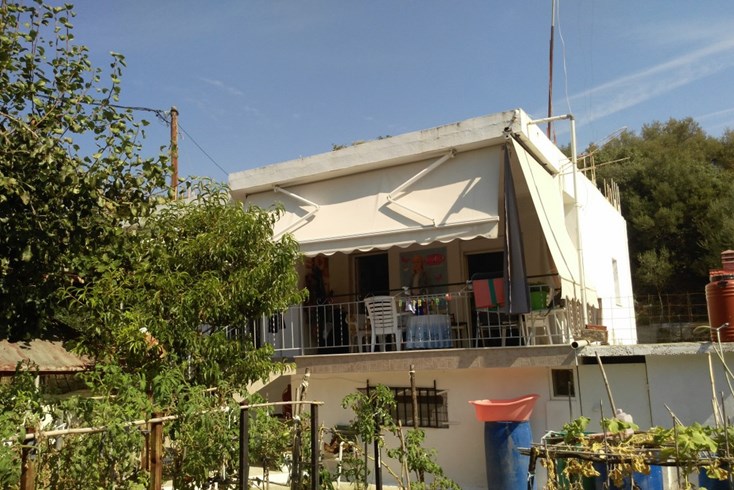 Realty photo 2
