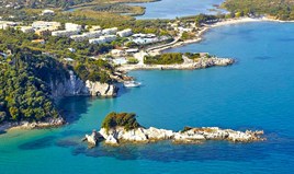 Land 4010 m² in Corfu