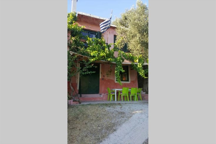 Realty photo 3