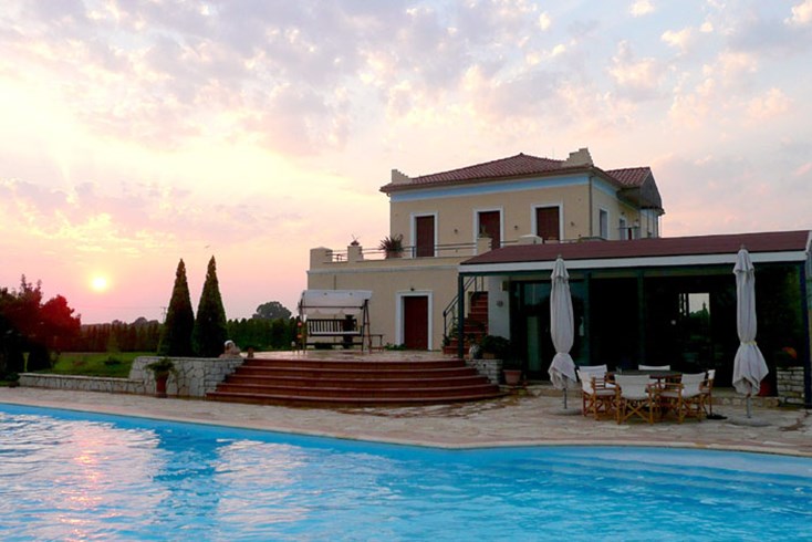 Realty photo 2