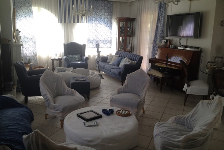 Realty photo 1