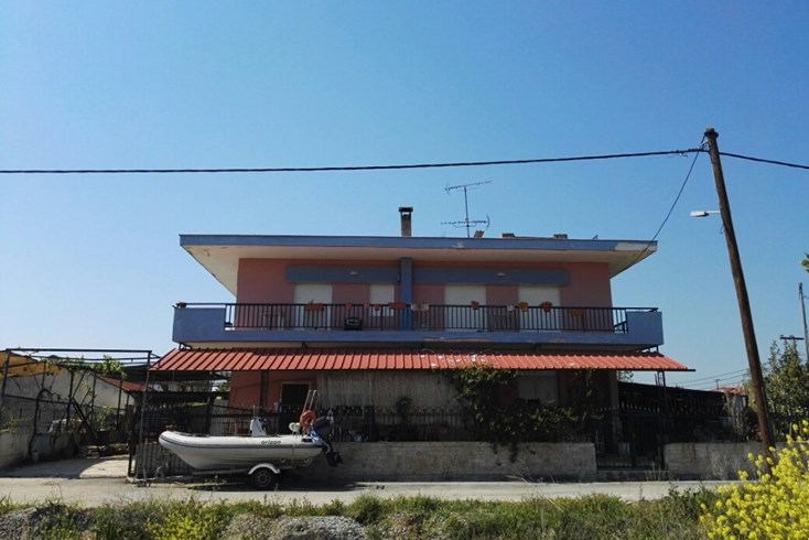 Realty photo 1