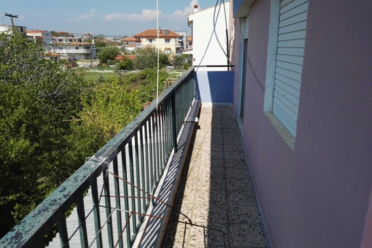 Realty photo 2