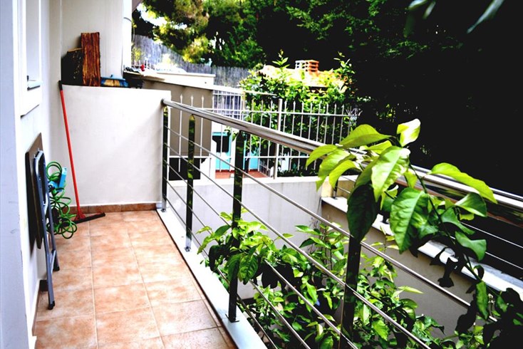 Realty photo 3