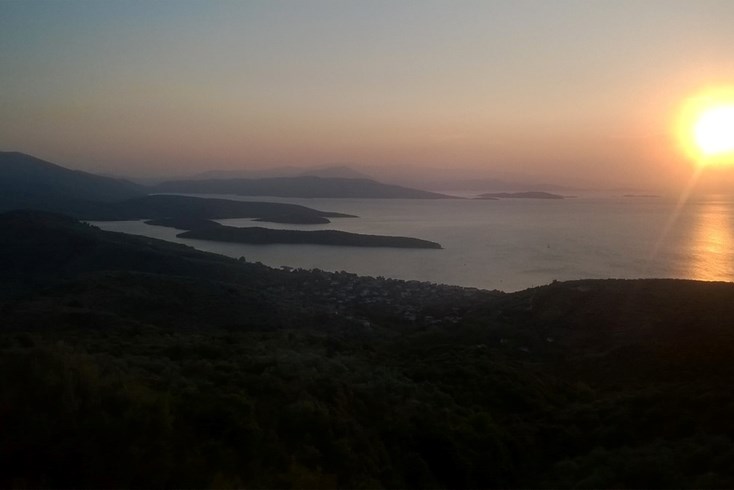 Realty photo 2