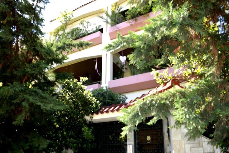 Realty photo 1