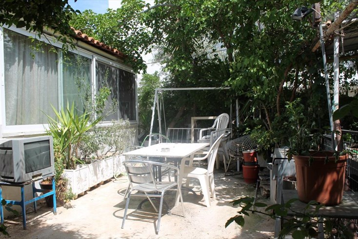 Realty photo 1