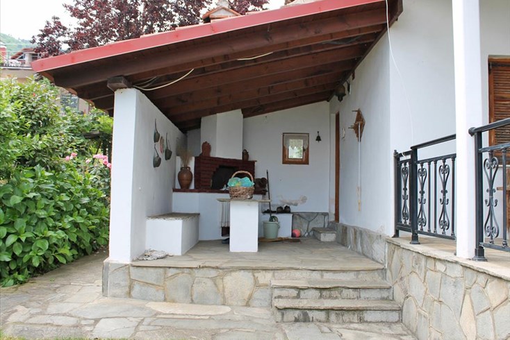 Realty photo 2