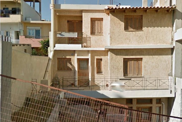 Realty photo 1