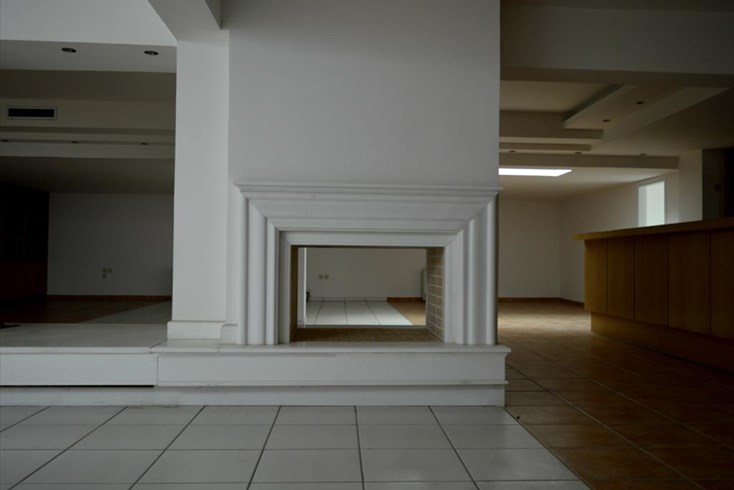 Realty photo 3